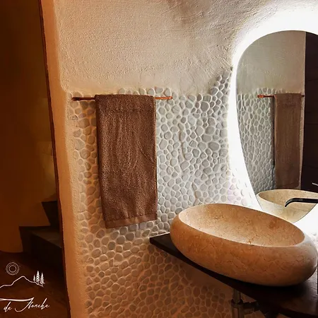 Jardines De Bed & Breakfast *