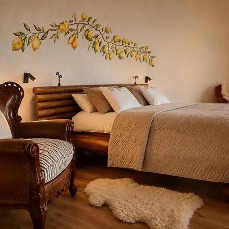 Jardines De Bed & Breakfast 3*