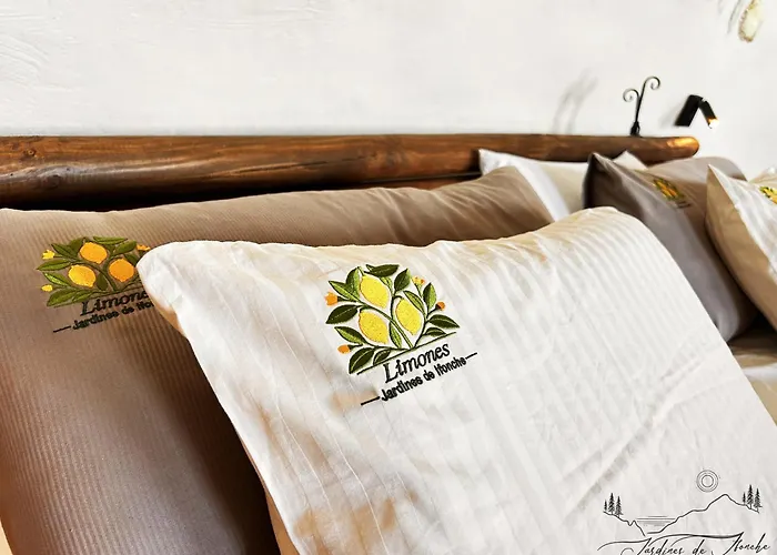 Jardines De Bed and Breakfast